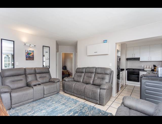 3 BEDROOM APARTMENT RENTED IN DURBANVILLE CENTRAL